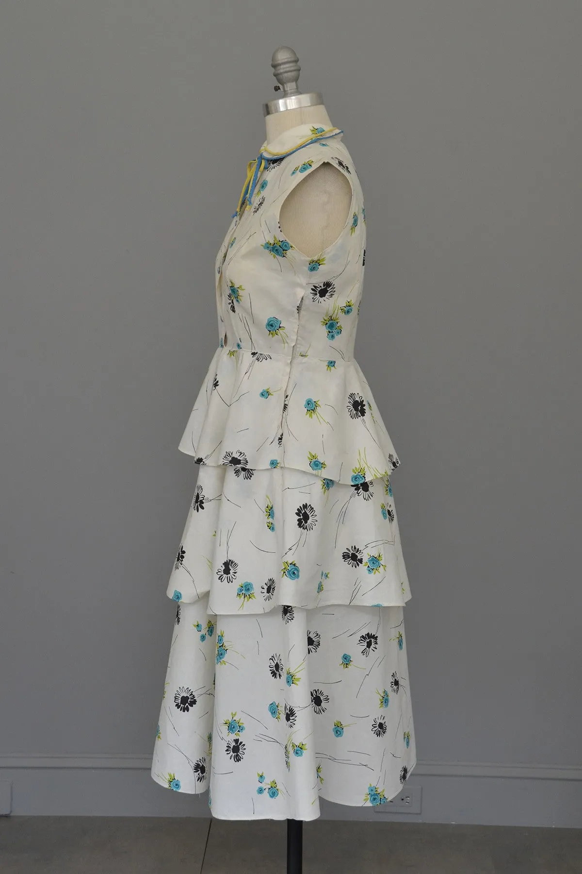 Vintage 40s 50s White Cotton Floral Print Tiered Dress