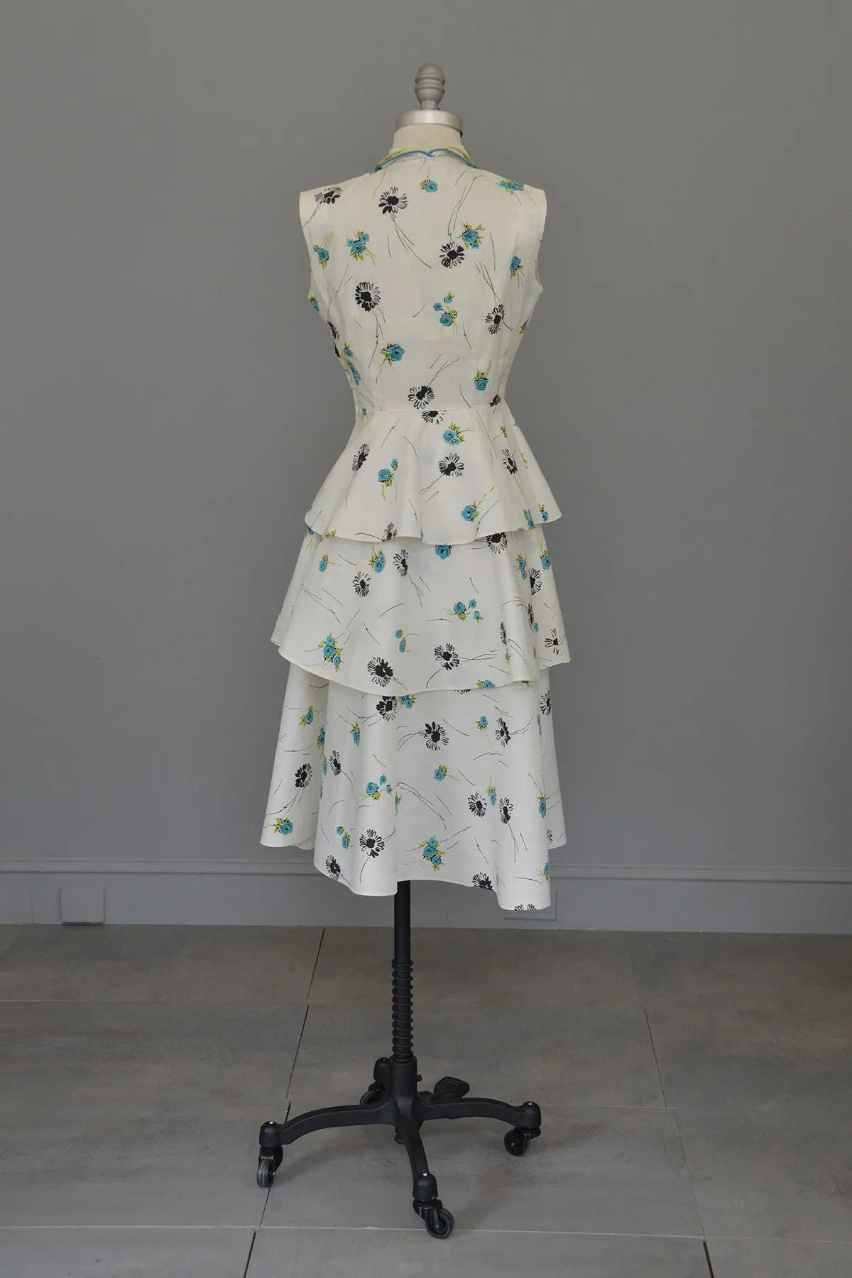 Vintage 40s 50s White Cotton Floral Print Tiered Dress