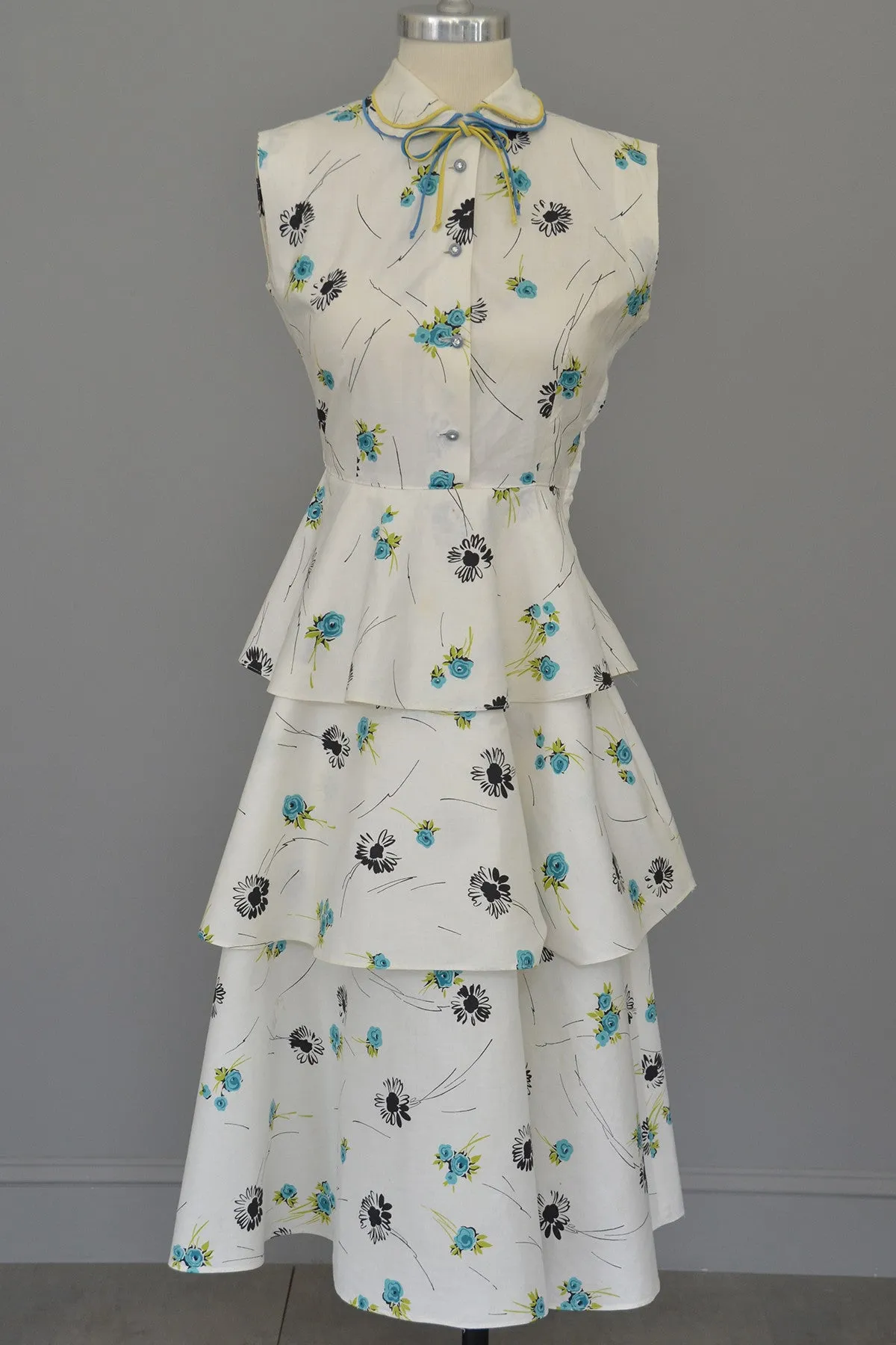 Vintage 40s 50s White Cotton Floral Print Tiered Dress